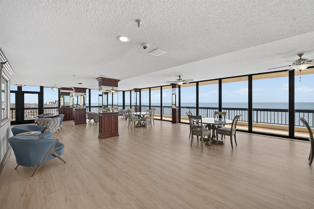 TopFLR-Oceanfront Bldg, Pool, Views & Gear