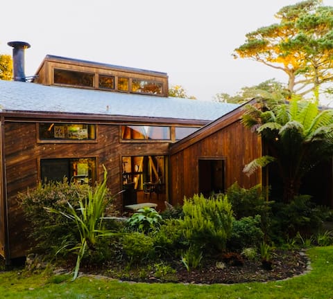 Stunning Beauty!  Hot Tub over Tomales Bay!
