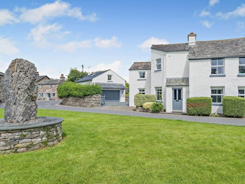 4 Bed in Grange -over- Sands (oc-lcc71)
