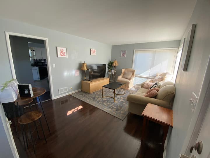 "The Paris Room " Top Floor Westmont - Oak Brook, IL
