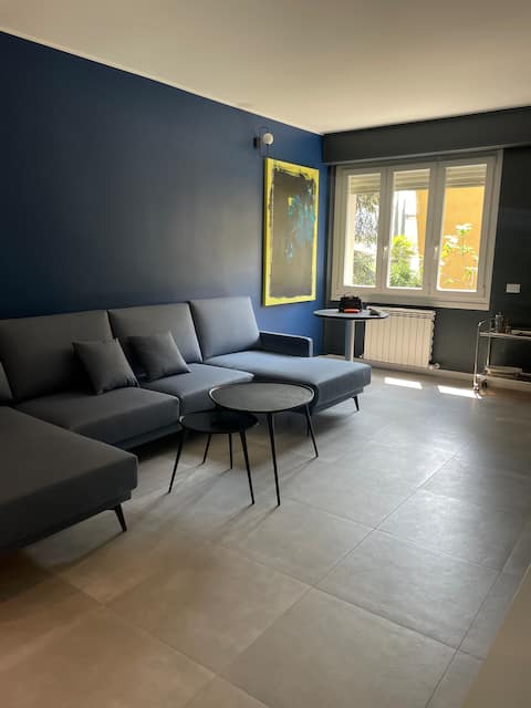 Modern lux Flat Near Lake Como!