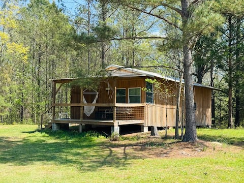 Peaceful Farm Stay at Shotgun Cabin