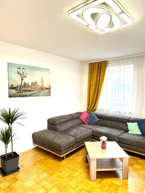 Top Airbnb: Messe Apartment Laatzen Centrum in Oesselse