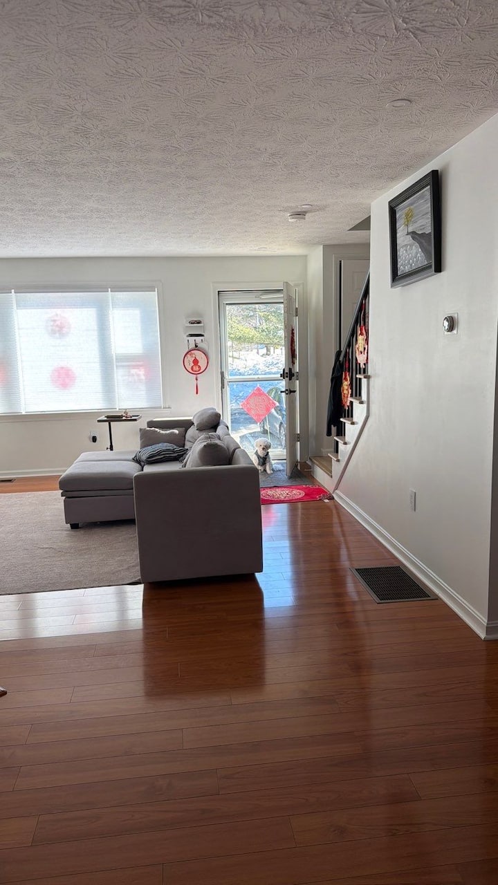 Private 3rd Floor Suite W/ Bath, Tvs & Terrace - Nashua, NH