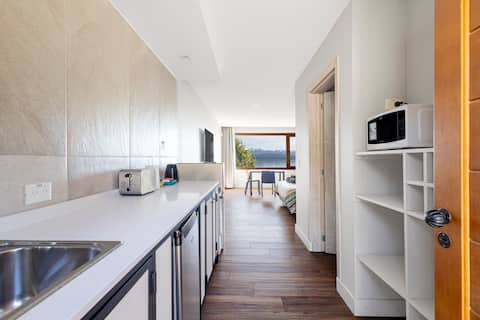 Propiedad de Airbnb exitosa: Unmatched view, free parking en Departamento Bariloche