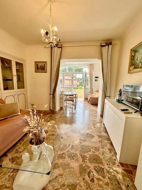 Popular Airbnb listing: Capri Joy Apartments in Capri
