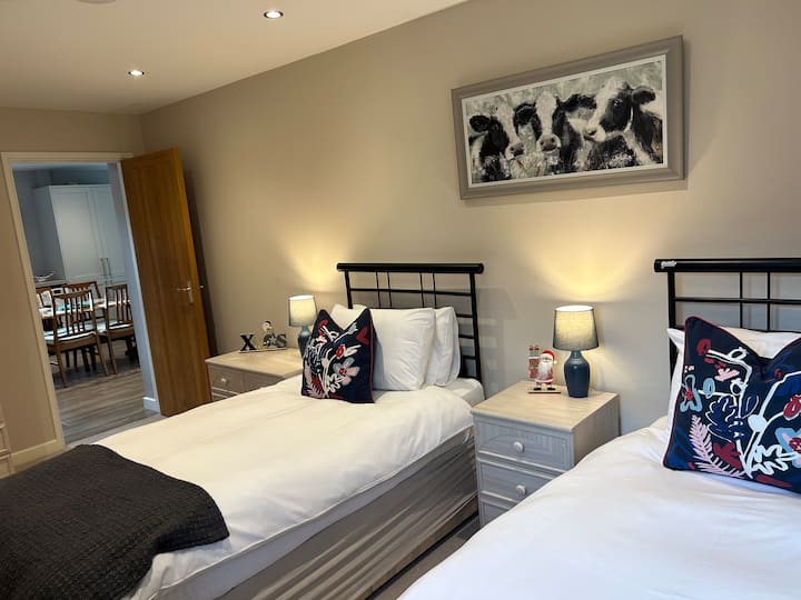 Dhomë dyshe me pamje nga kuzhina