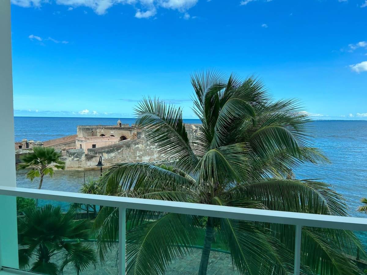 Oceanview Penthouse with Hot Tub