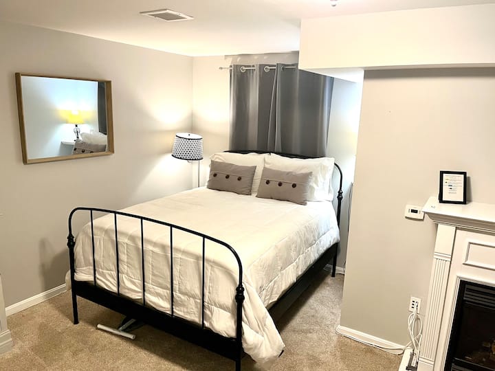 Cozy suite in the city!