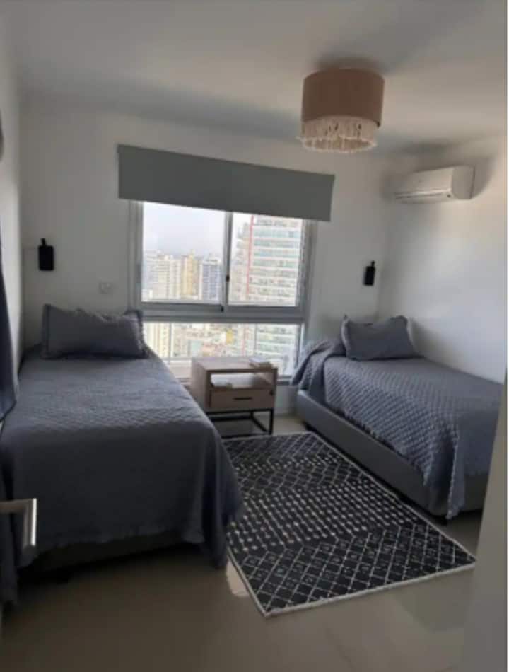 เป็นเตียงทางทะเลคุณจึงสามารถนอนได้ 4 คน