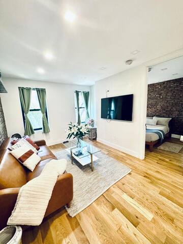 Modern Elegance Meets Comfort 2 Bedrooms- 2 Baths gallery image 2