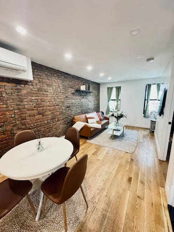 Modern Elegance Meets Comfort 2 Bedrooms- 2 Baths