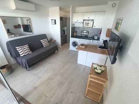 Top Airbnb: Beautiful waterfront T2 à Argelès Sur Mer