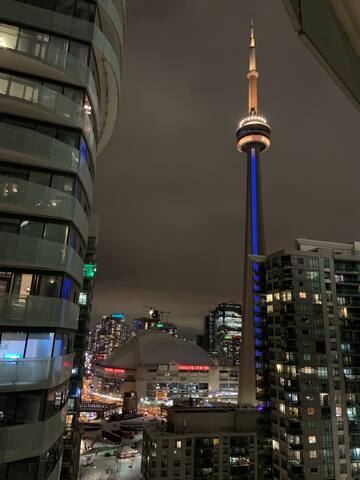 CN Tower, 2 BR+2 BA+Free Parking