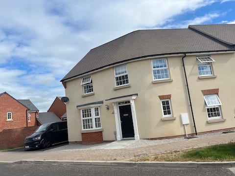 Buckingham Family Home. Close to Silverstone