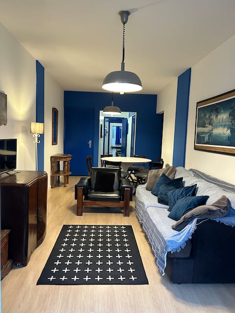 Popular Airbnb listing: Apartment 100 meters from the beach overlooking the sea. in Santos