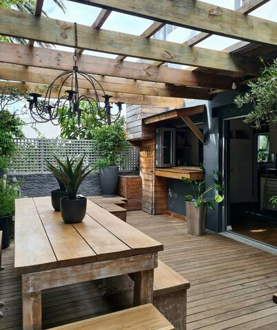 Green Point Gem w/ Private Pool gallery image 4