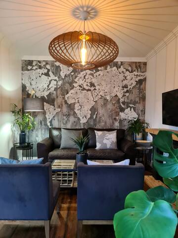 Green Point Gem w/ Private Pool gallery image 5