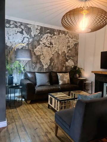 Green Point Gem w/ Private Pool gallery image 2