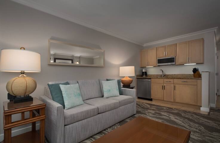 2BR Suite @ Marriott Ocean Club ~ Resort Access gallery image 3