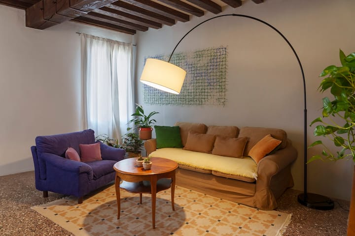 Garage A 100m, Centro Storico Bassano - Monte Bianco