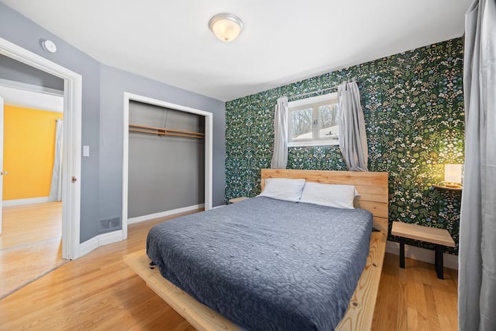 Cedar Street Retreat - Wausau, WI