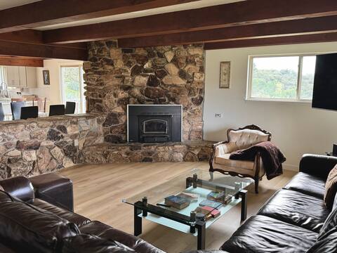 Cozy 10 Acre Prunedale homestead, Central Location