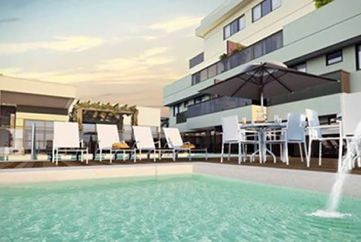 Cobertura na rua da praia!