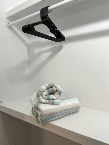 New building Midtown 2 bedroom apartment gallery image 5