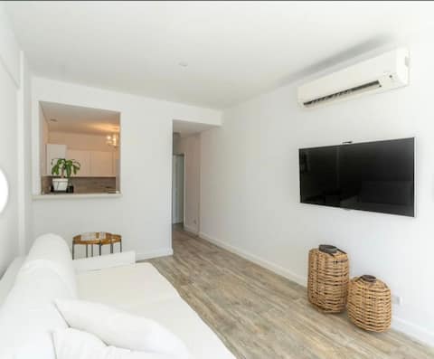 Top performing Airbnb: Apartment by the river/pool, gym, parking in Olivos