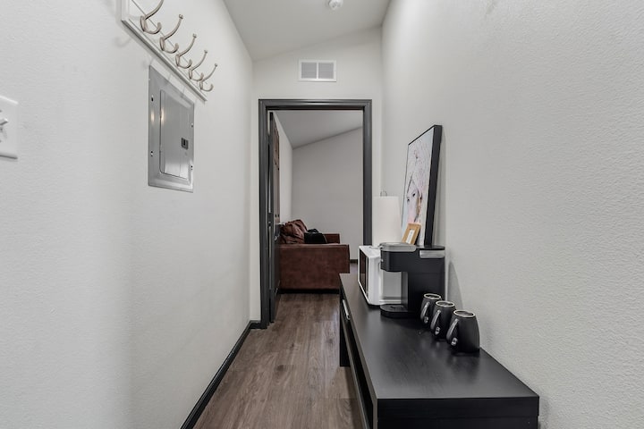 Guest Rooms With Courtyard - Lubbock, TX