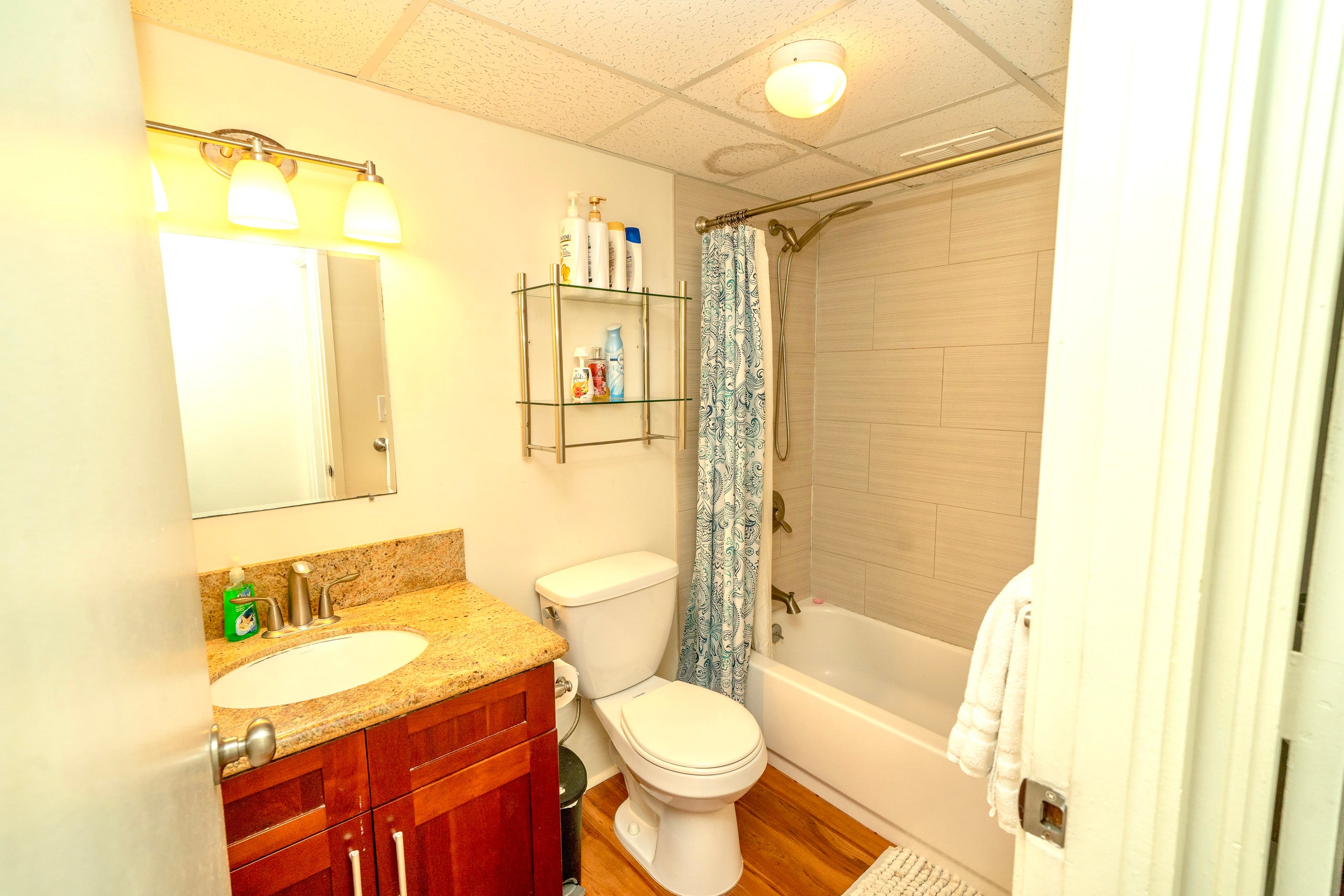 Royal Aloha Waikiki 2 bedroom/Parking/Kitchen 907 - Image 14