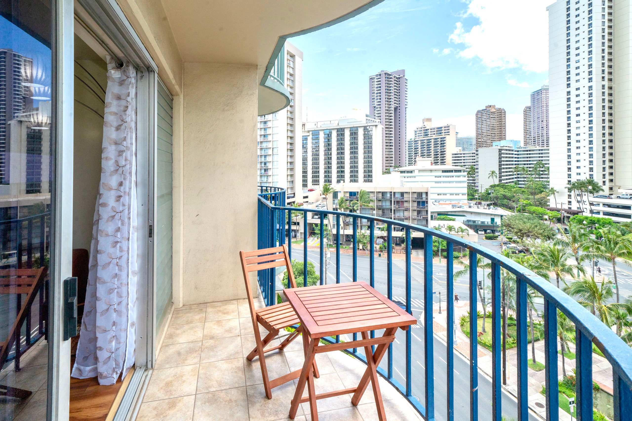 Royal Aloha Waikiki 2 bedroom/Parking/Kitchen 907 - Image 15