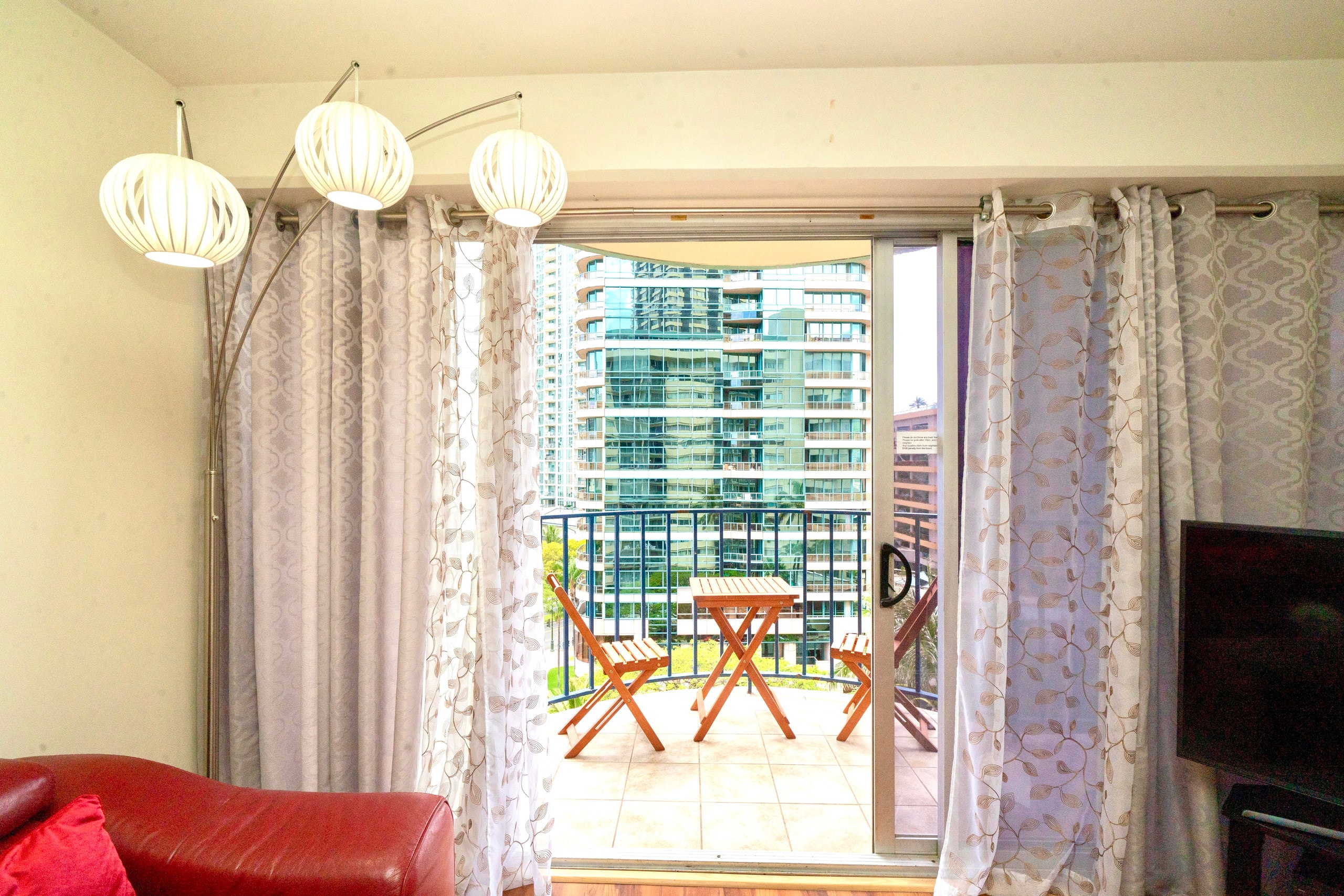 Royal Aloha Waikiki 2 bedroom/Parking/Kitchen 907 - Image 5
