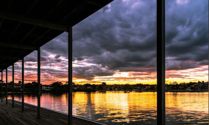 Sunset Bay#5 bed Family house Sailing Panorama gallery image 2