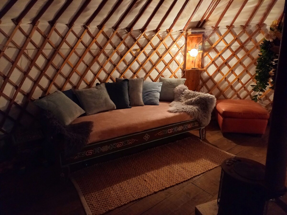 Airbnb em destaque: Yurt in nature, close at the beach. em Luz
