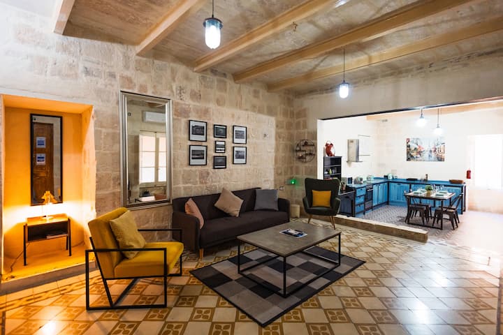 Chic, Stylish & Spacious Flat In Central Valletta - Valletta, Malta
