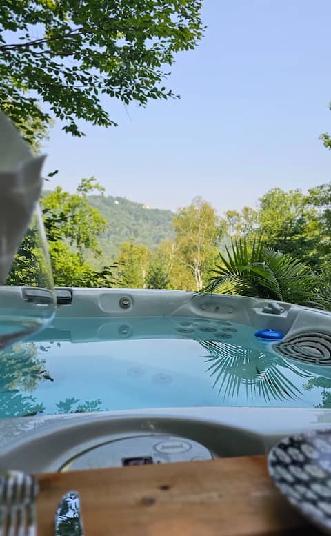 Mtn Panoramic view, & Spa. 1 min ski hills/village