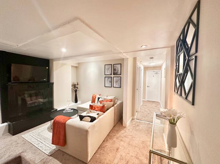 The Bloom Double Room Near Portsmouth H’ Station. - Portsmouth