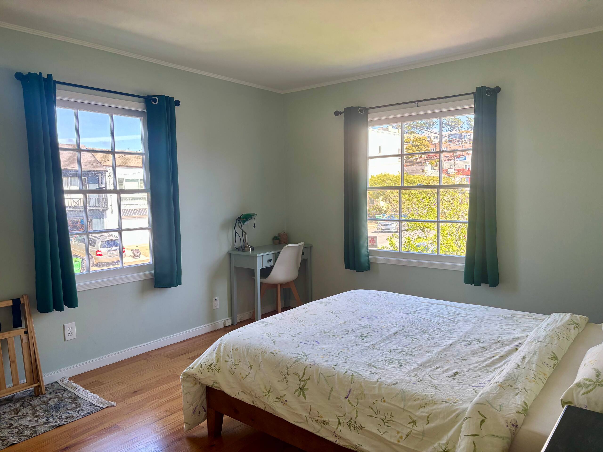 Home in San Francisco · ★4.98 · 3 bedrooms · 4 beds · 1 bath - Image 13