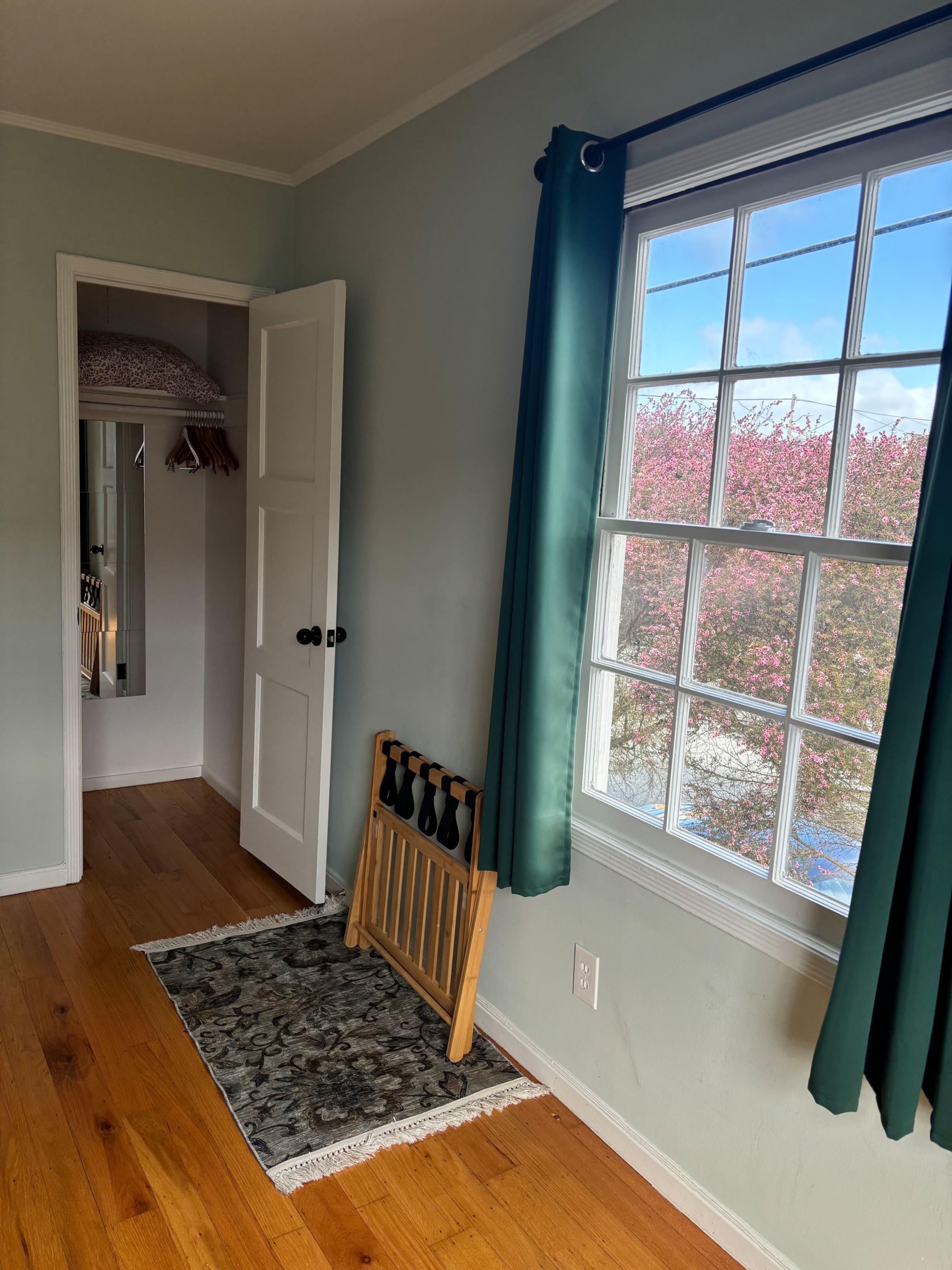 Home in San Francisco · ★4.98 · 3 bedrooms · 4 beds · 1 bath - Image 14