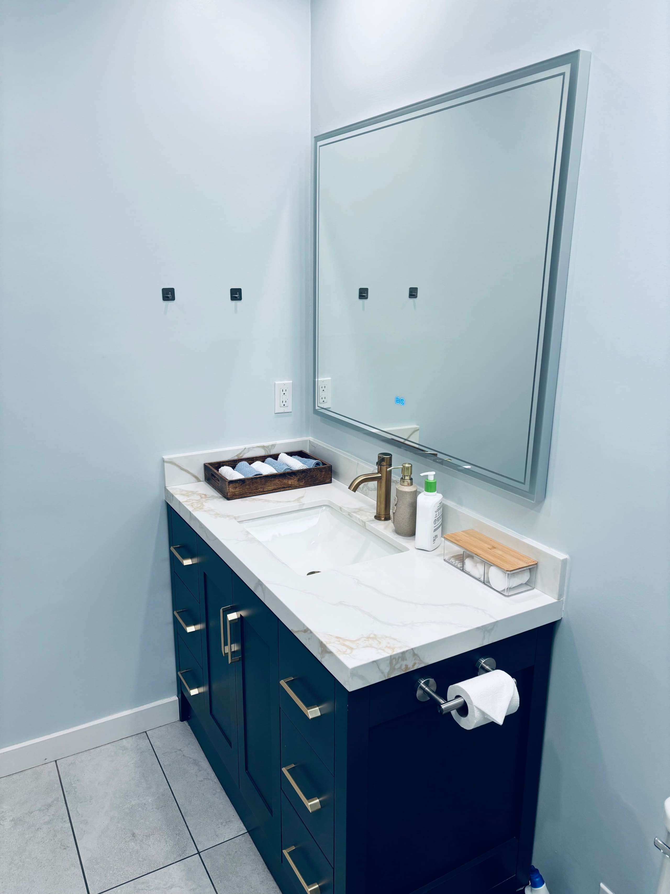 Home in San Francisco · ★4.98 · 3 bedrooms · 4 beds · 1 bath - Image 23