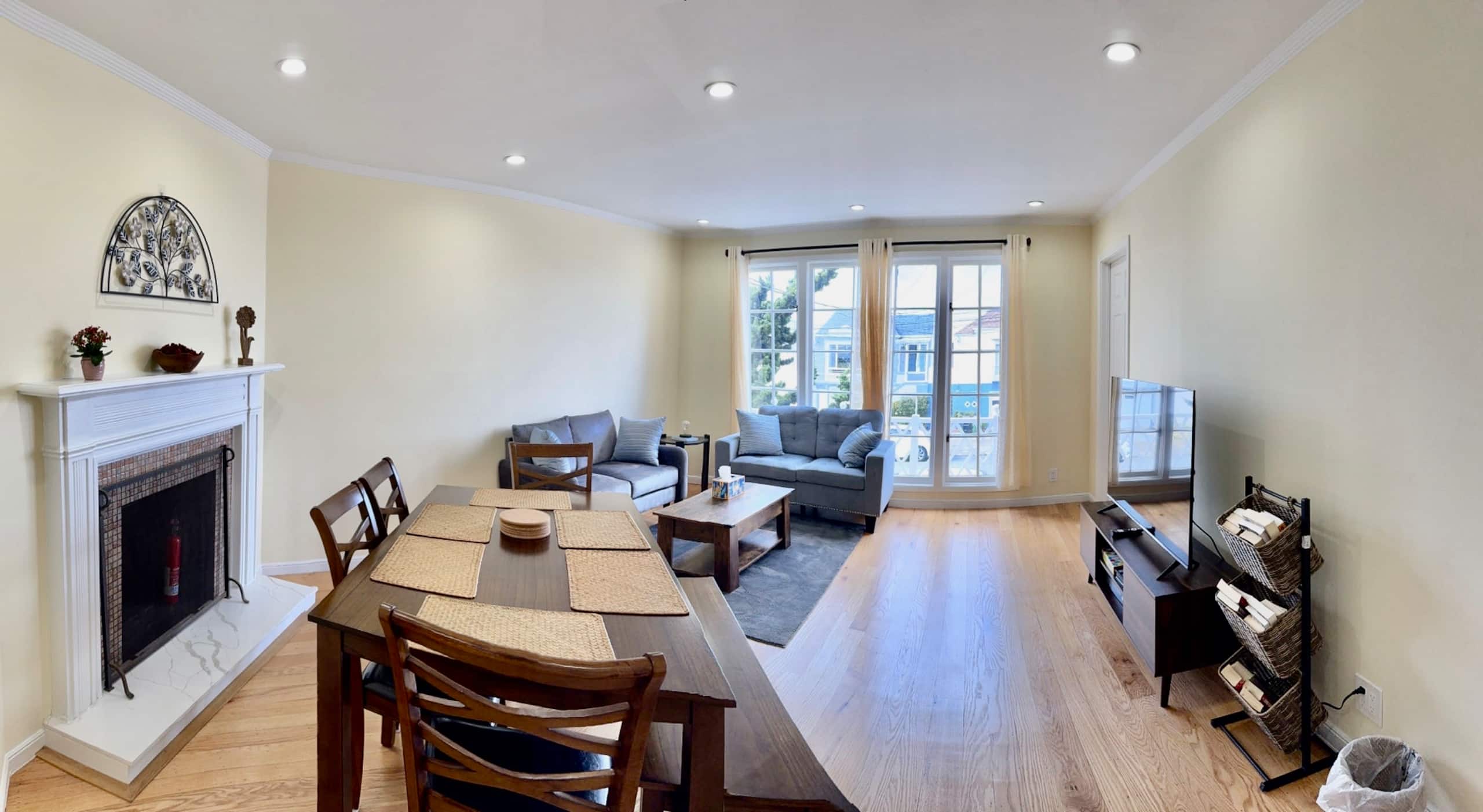 Home in San Francisco · ★4.98 · 3 bedrooms · 4 beds · 1 bath - Image 3