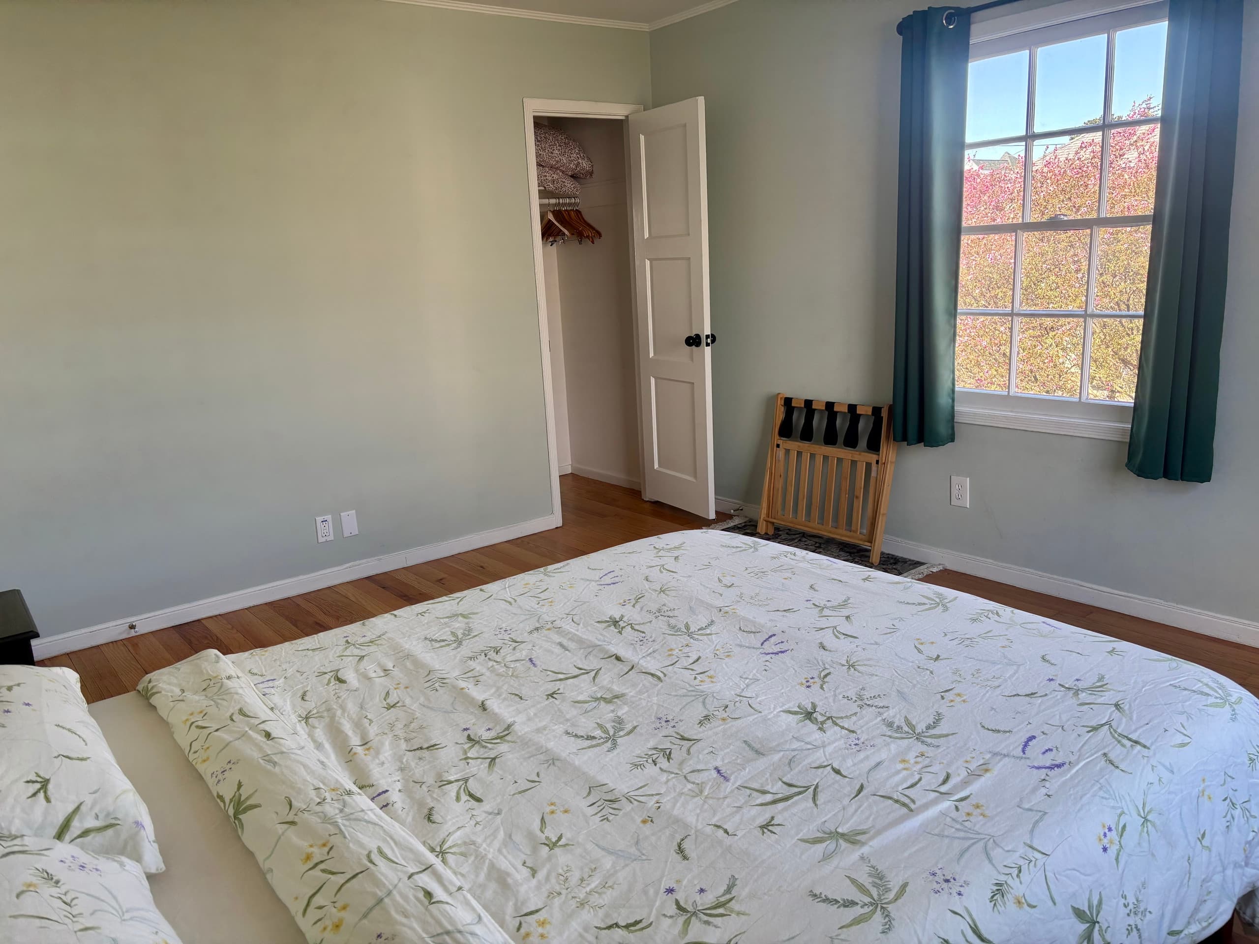 Home in San Francisco · ★4.98 · 3 bedrooms · 4 beds · 1 bath - Image 15