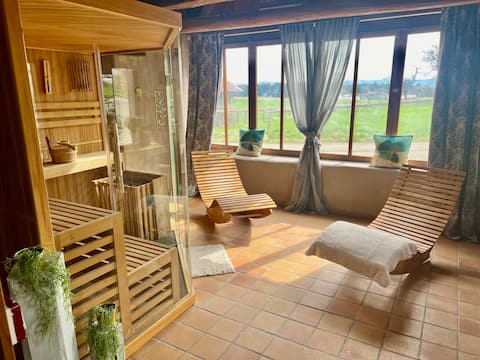 Idyllic country house for 12 people & kids/babies