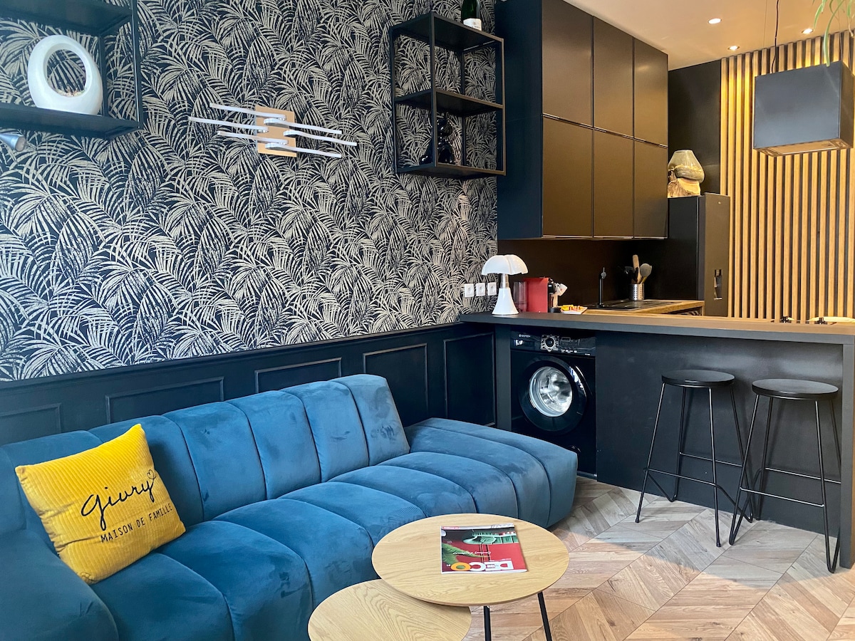 Annonce Airbnb populaire: Le Carmel - Centre - Free private parking + bikes à Chalon Sur Saône