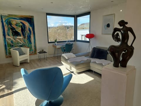 Great penthouse right next to the park on 82 square meters.