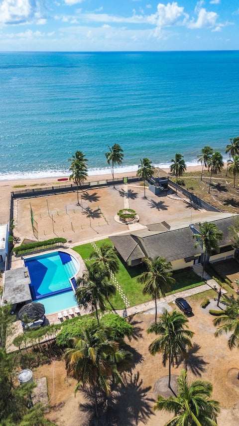 Casa Beira Mar in front of Santo Aleixo Island