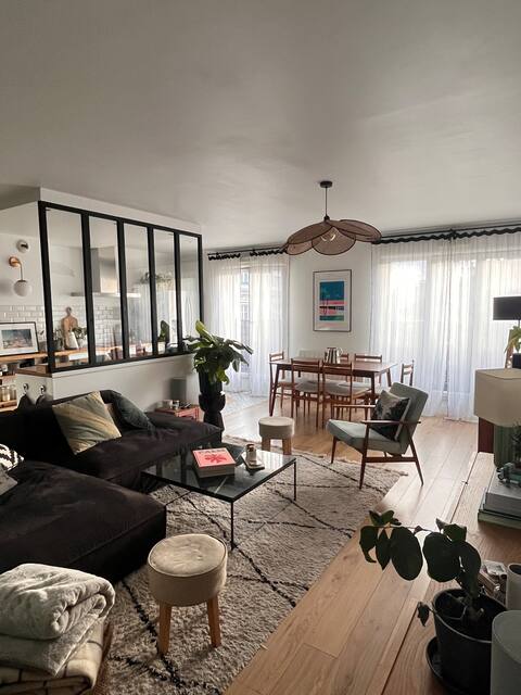 Top Airbnb: Beautiful bright and cozy apartment in Saint Ouen Sur Seine