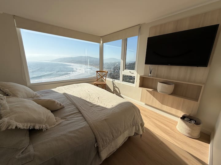 Kingsize-Bett
Fernseher
Meerblick